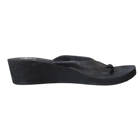 Reef Charcoal Flip Flops - Picture 2 of 11